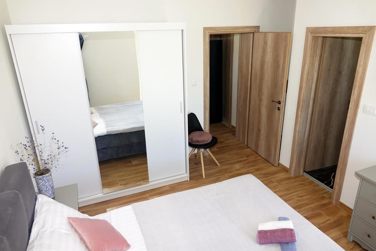 Apartments Rosemary Makarska Exterior foto