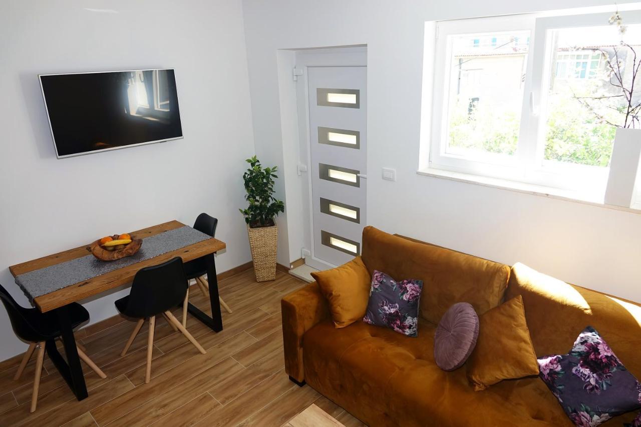 Apartments Rosemary Makarska Exterior foto