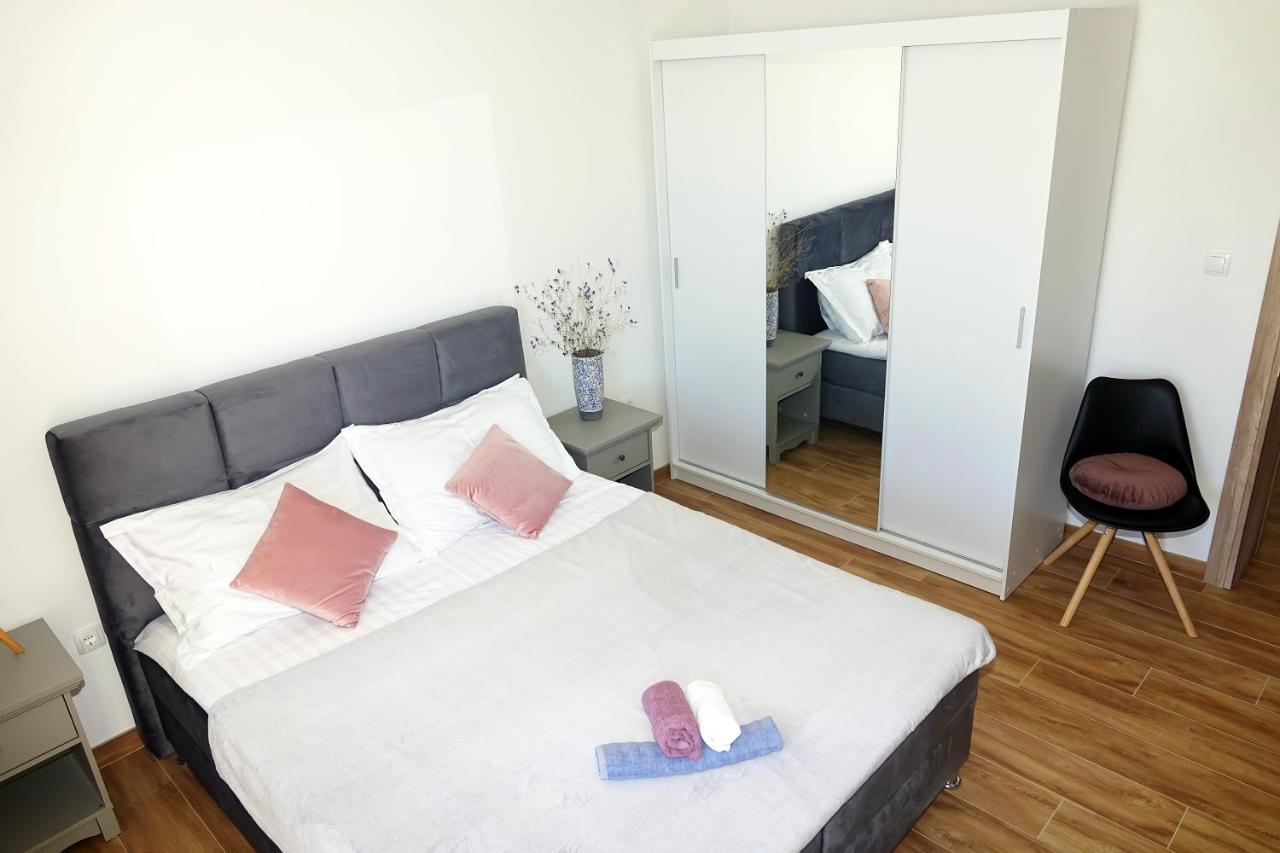 Apartments Rosemary Makarska Exterior foto