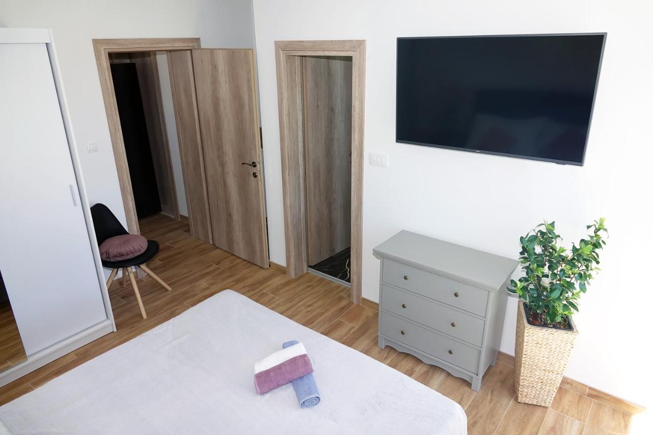 Apartments Rosemary Makarska Exterior foto
