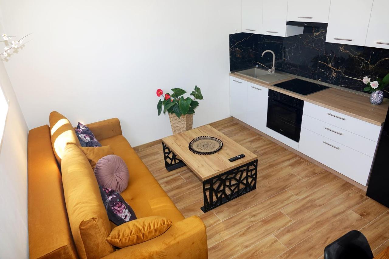 Apartments Rosemary Makarska Exterior foto
